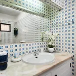 Clifftop - 4br, Beachside, Pool, Ac Villa