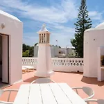 Clifftop - 4br, Beachside, Pool, Ac *