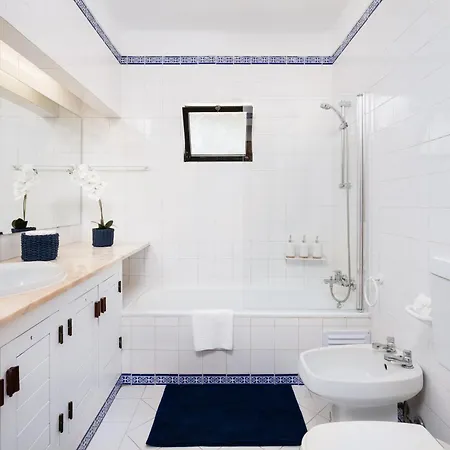 Villa Clifftop - 4br, Beachside, Pool, Ac Porches (Algarve)