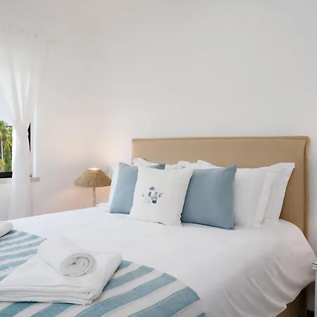 Clifftop - 4br, Beachside, Pool, Ac