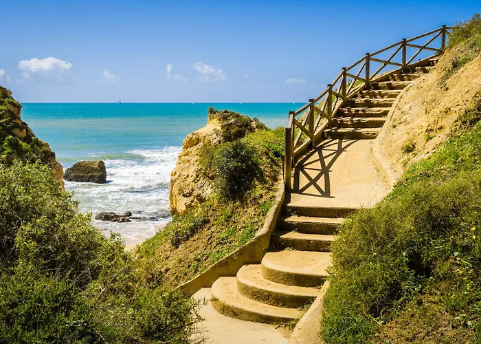 Clifftop - 4br, Beachside, Pool, Ac *