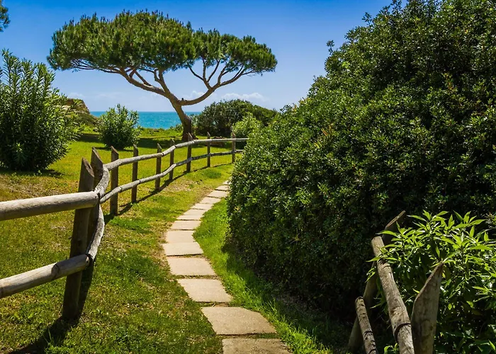 Clifftop - 4br, Beachside, Pool, Ac Villa *
