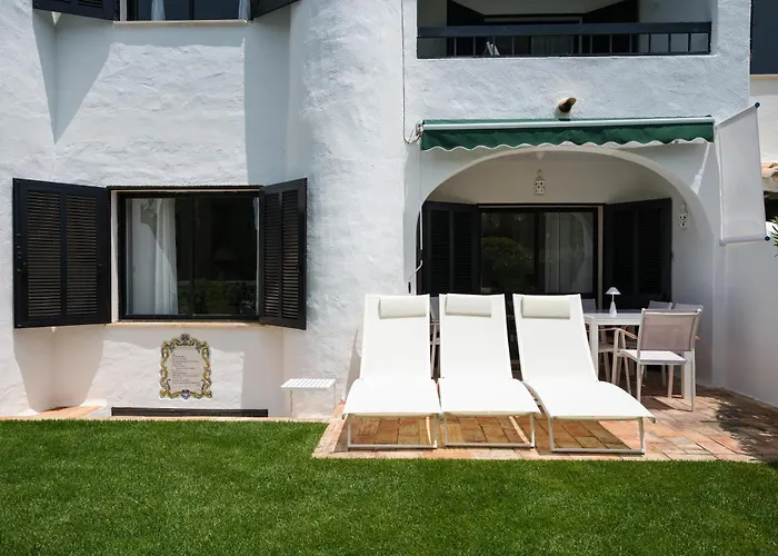 Clifftop - 4br, Beachside, Pool, Ac Villa