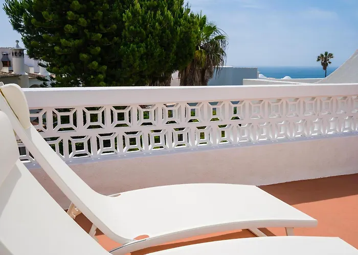 Clifftop - 4br, Beachside, Pool, Ac