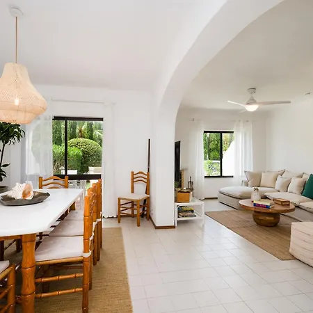 Clifftop - 4br, Beachside, Pool, Ac * 포르체스