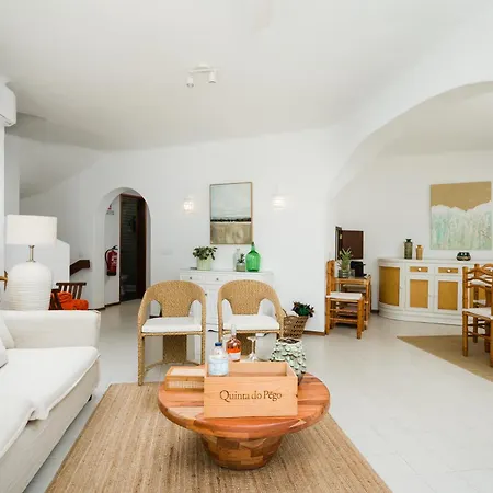 빌라 Clifftop - 4br, Beachside, Pool, Ac