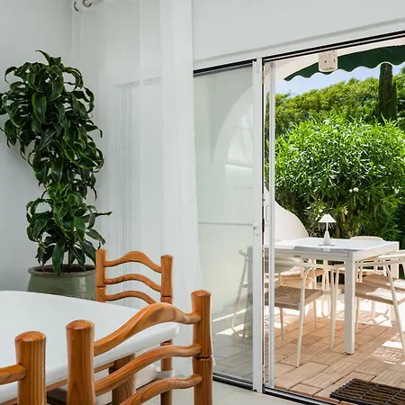 Clifftop - 4br, Beachside, Pool, Ac 빌라 포르체스