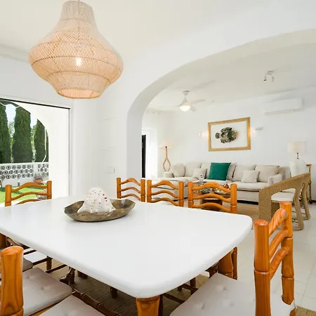 Clifftop - 4br, Beachside, Pool, Ac * 포르체스