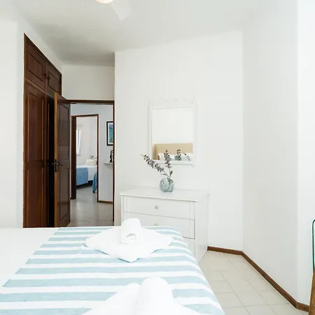 Clifftop - 4br, Beachside, Pool, Ac 빌라 *