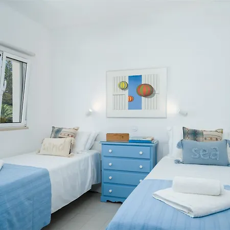Clifftop - 4br, Beachside, Pool, Ac *