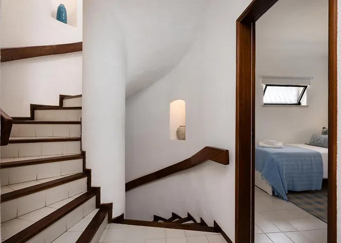 빌라 Clifftop - 4br, Beachside, Pool, Ac