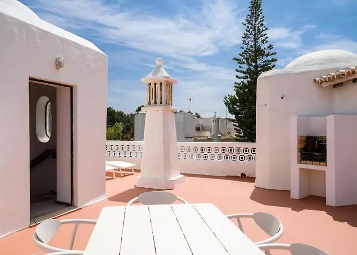 Clifftop - 4br, Beachside, Pool, Ac *