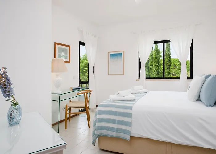 Villa Clifftop - 4br, Beachside, Pool, Ac