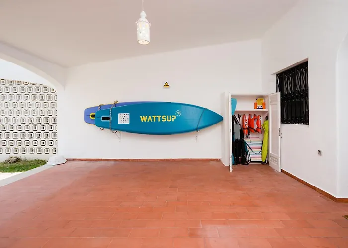 Clifftop - 4br, Beachside, Pool, Ac *