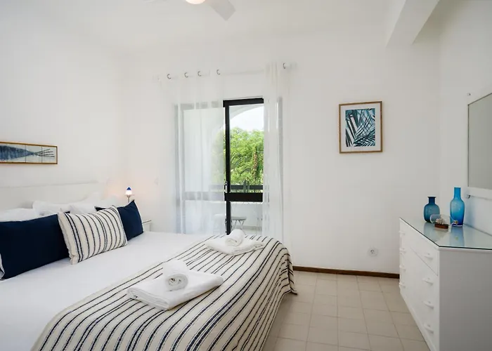 Villa Clifftop - 4br, Beachside, Pool, Ac *